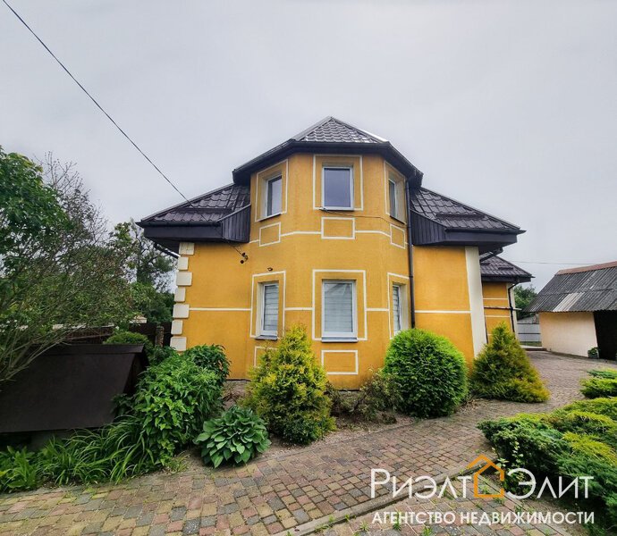 Современный дом в черте города