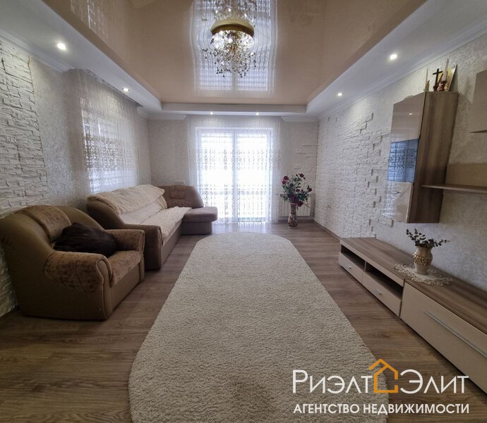 Современный дом в черте города