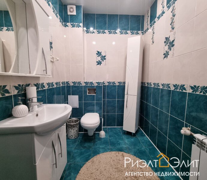 Современный дом в черте города