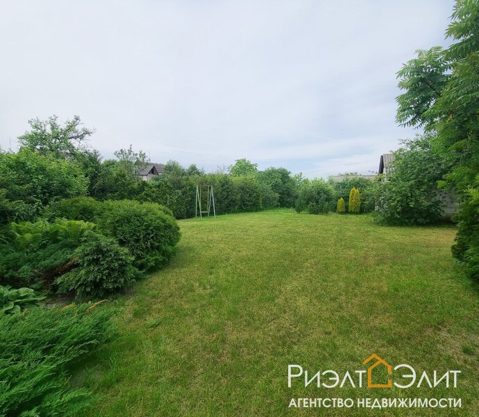 Современный дом в черте города