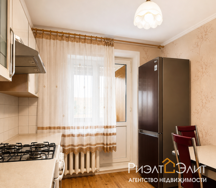 Продается 2-ух комнатная квартира по ул. Лиможа