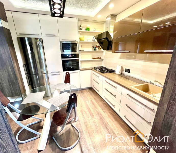 3-х комнатная квартира с дизайнерским ремонтом