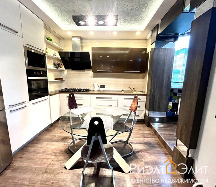 3-х комнатная квартира с дизайнерским ремонтом