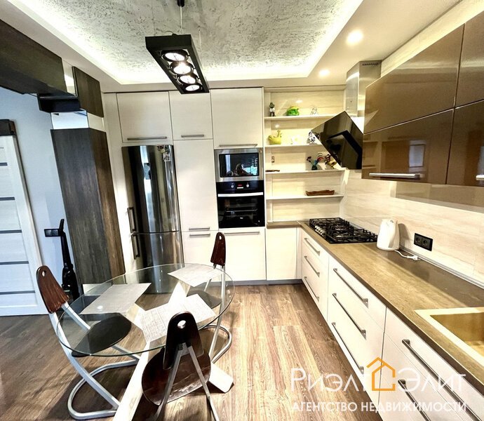 3-х комнатная квартира с дизайнерским ремонтом