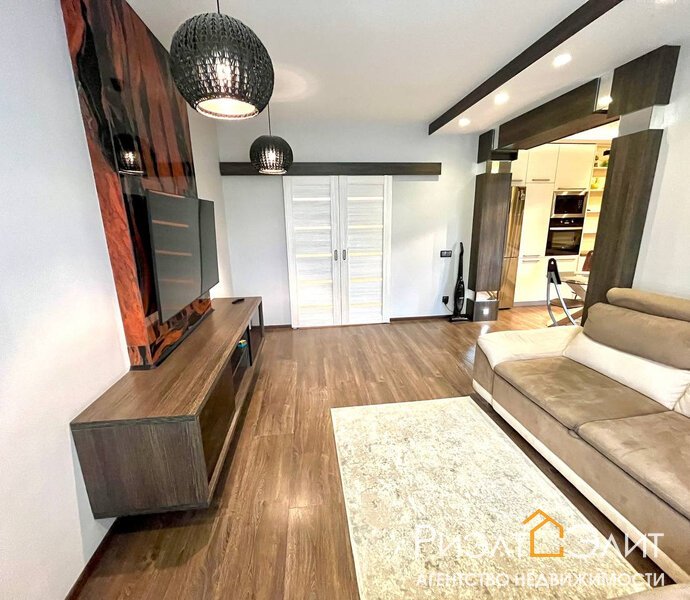 3-х комнатная квартира с дизайнерским ремонтом