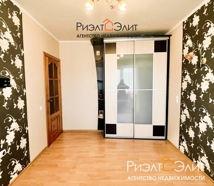 4-ком квартира на Клецкова