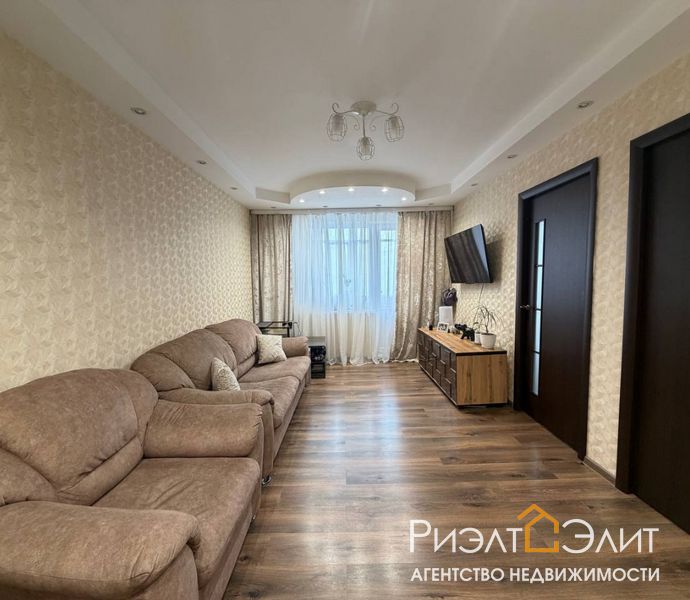 3-ех комнантная квартира на Домбровского