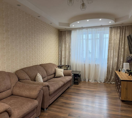 3-ех комнантная квартира на Домбровского