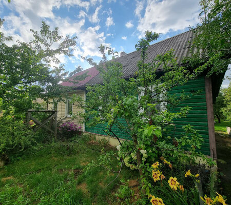 Продается 3-комнатная квартира (часть дома)