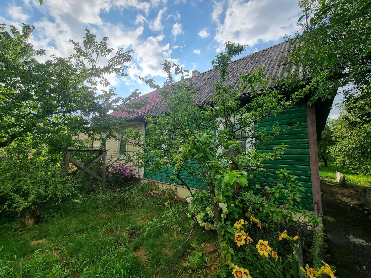 Продается 3-комнатная квартира (часть дома)